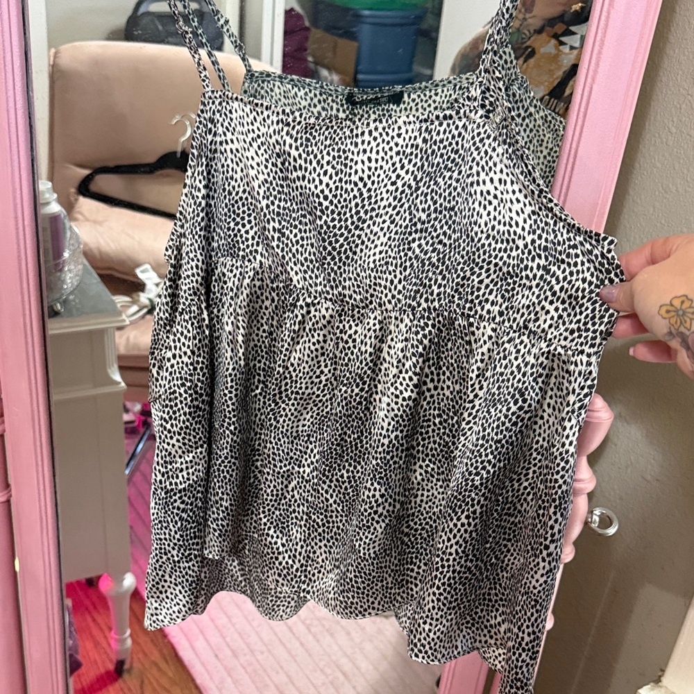 Miss Me Mini Leopard Satin Ruffle Tank Top - Picture 4 of 4